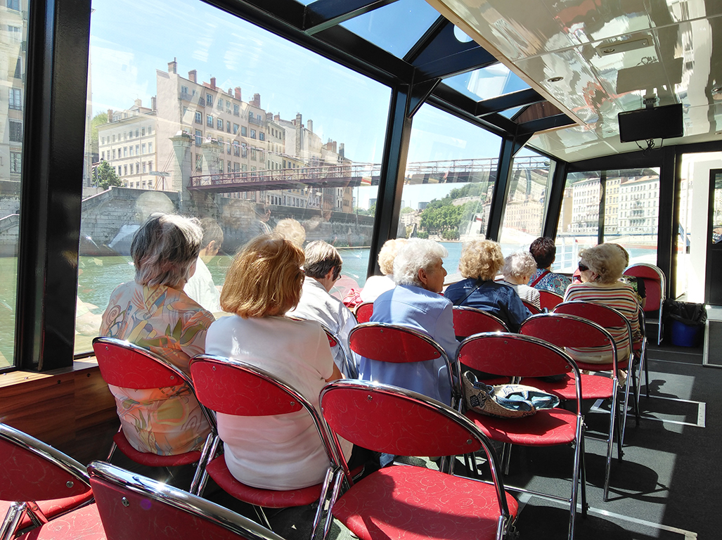 bateau mouche actions sociales Alerte